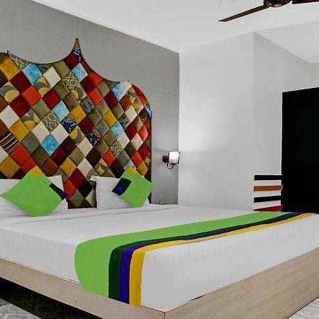 Itsy Hotels Banana Boutique Варанаси Екстериор снимка