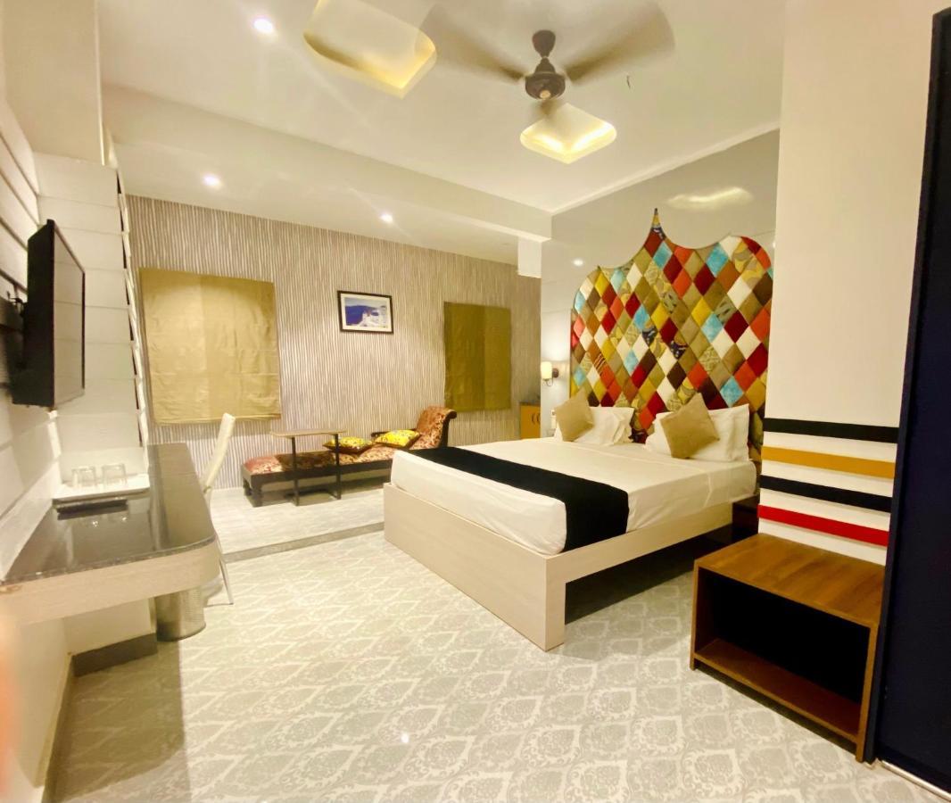 Itsy Hotels Banana Boutique Варанаси Екстериор снимка