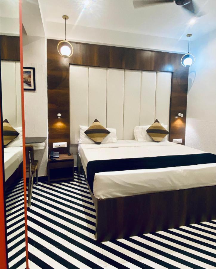 Itsy Hotels Banana Boutique Варанаси Екстериор снимка