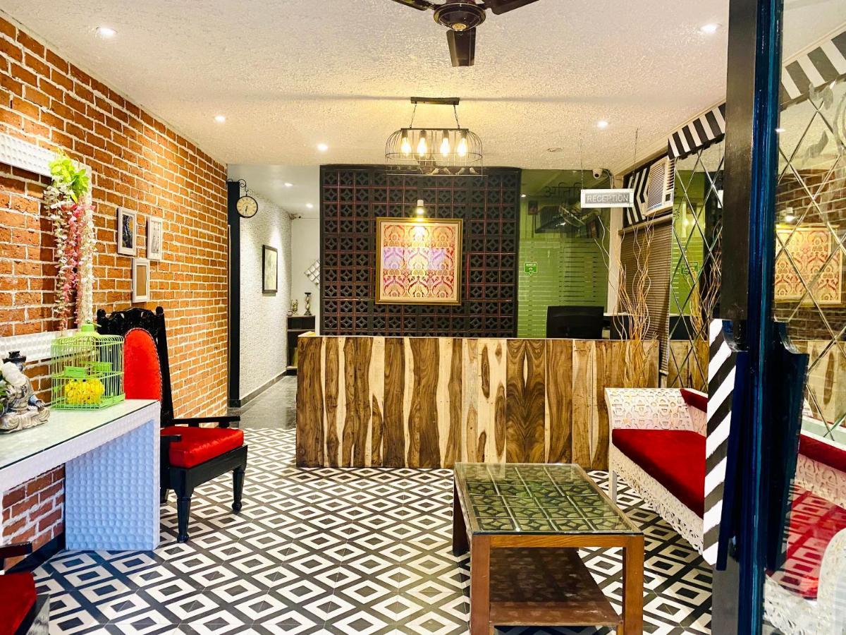 Itsy Hotels Banana Boutique Варанаси Екстериор снимка