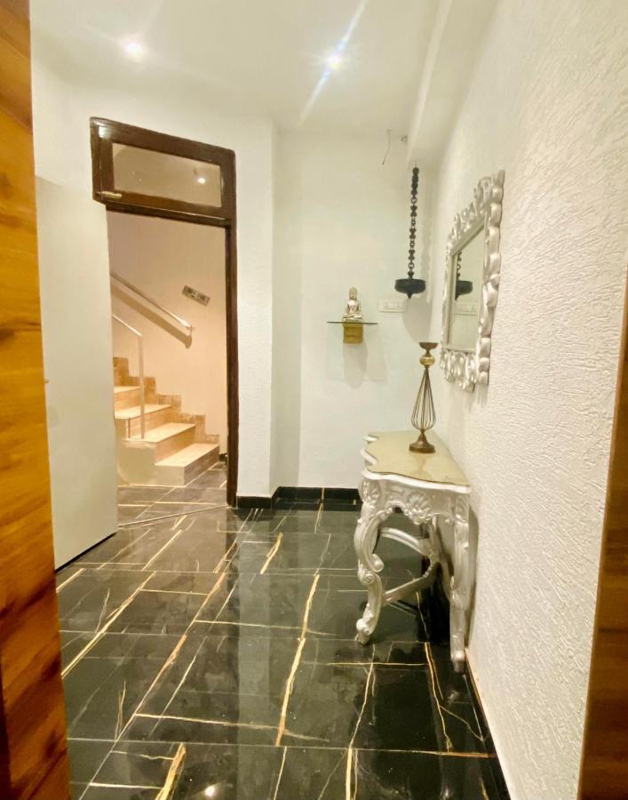 Itsy Hotels Banana Boutique Варанаси Екстериор снимка