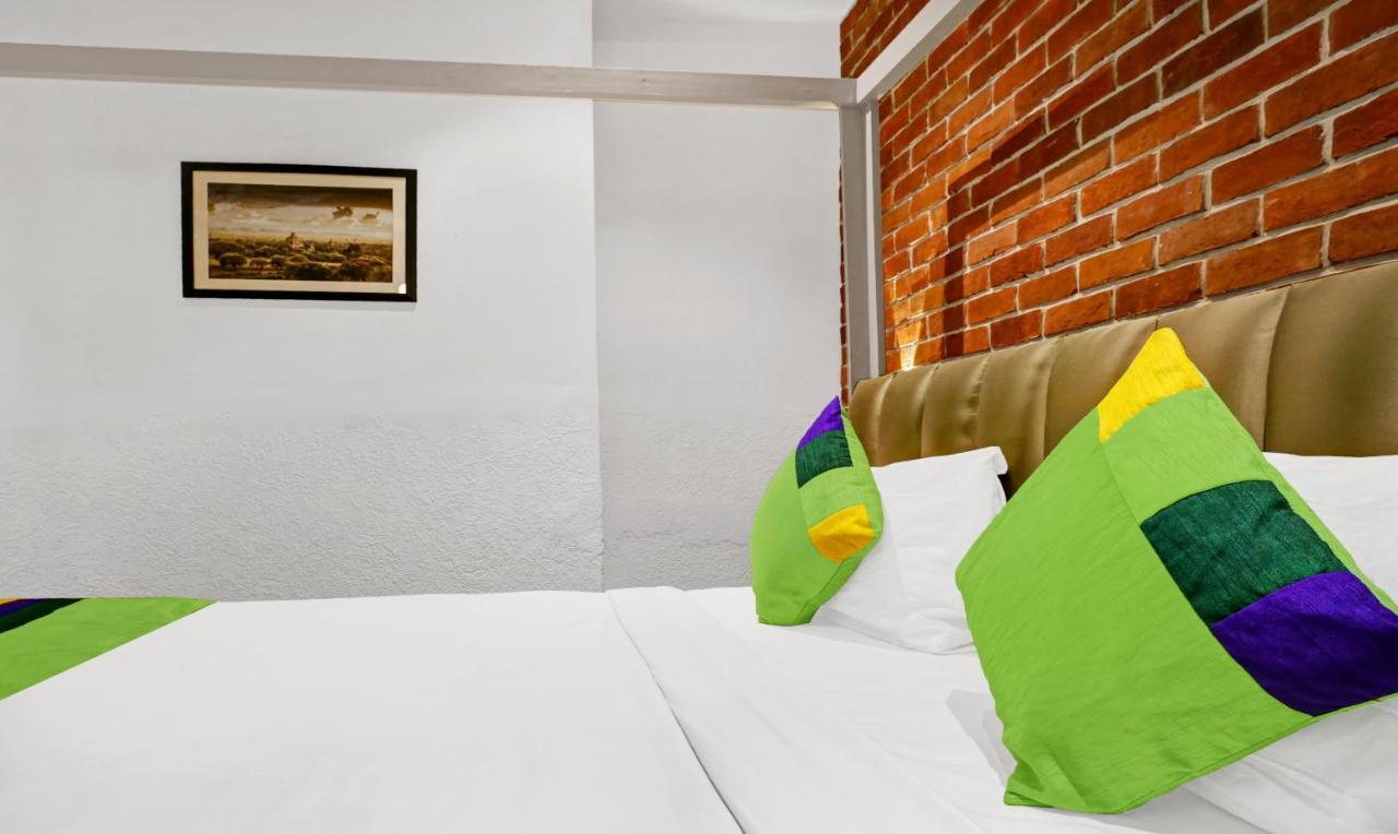Itsy Hotels Banana Boutique Варанаси Екстериор снимка