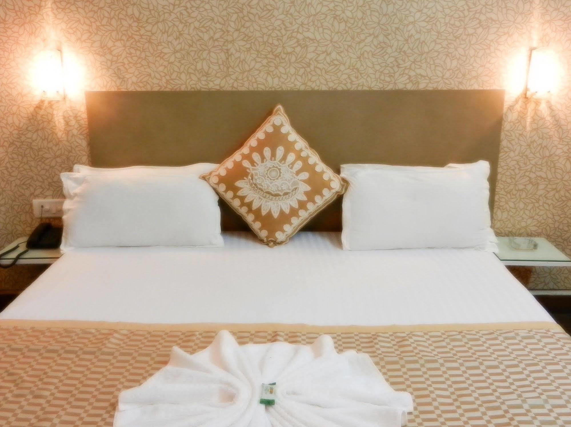 Itsy Hotels Banana Boutique Варанаси Екстериор снимка